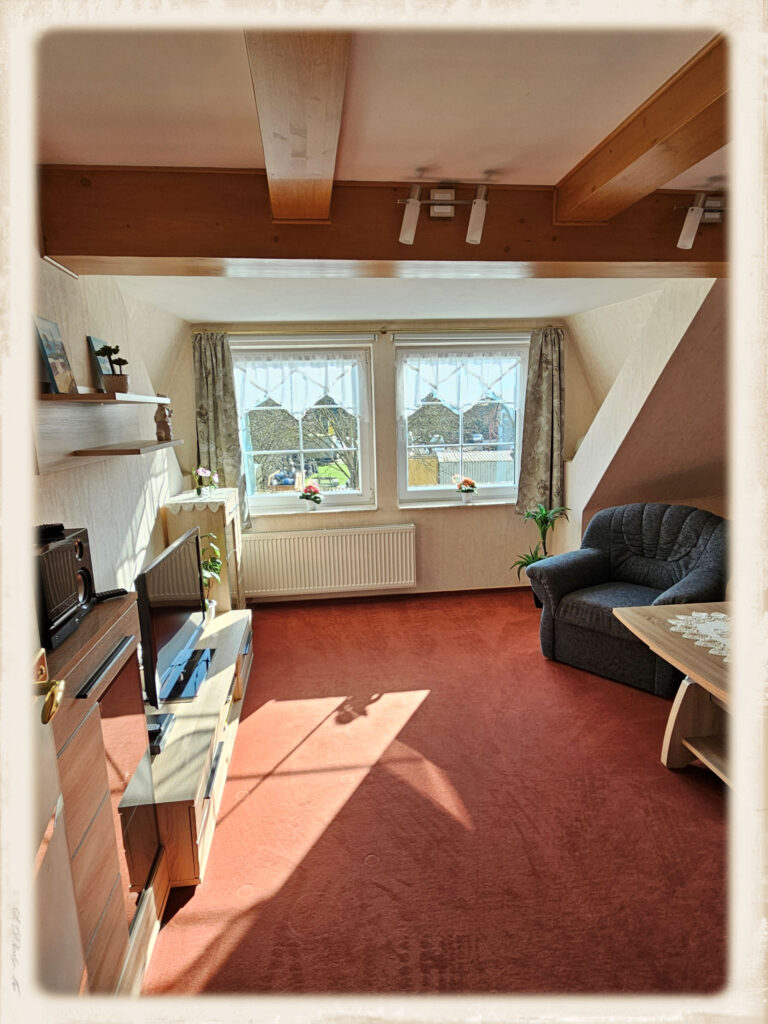 Fewo 2, Wohnzimmer, Bild 1